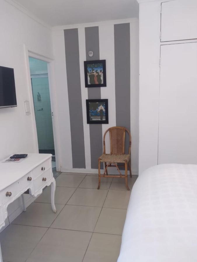 Amethyst Suites Springs  Buitenkant foto